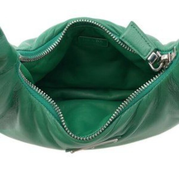 Prada handbag in soft padded leather (1BA384) with 2-way shoulder strap - Picture 5 of 5